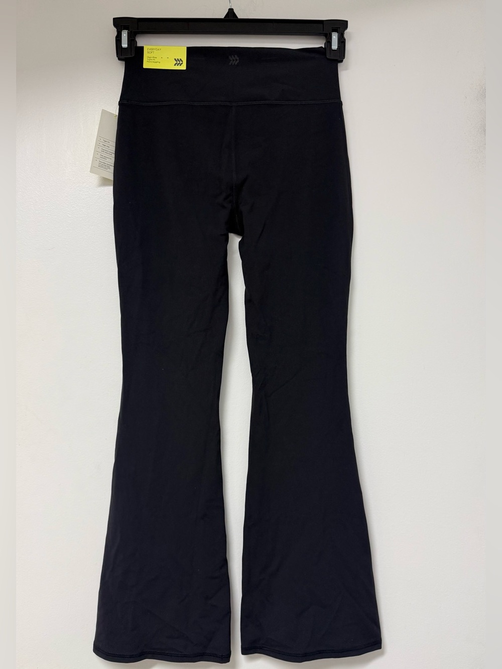 All in Motion Girls Flared Leggings - Picture 2 of 4